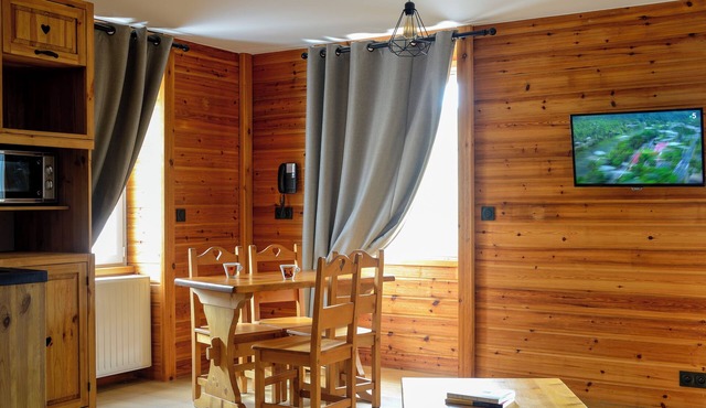 Logis Hôtel Les Autanes & Spa