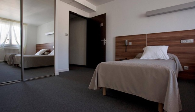 Logis Hotel Restaurant L'Europe in Marvejols