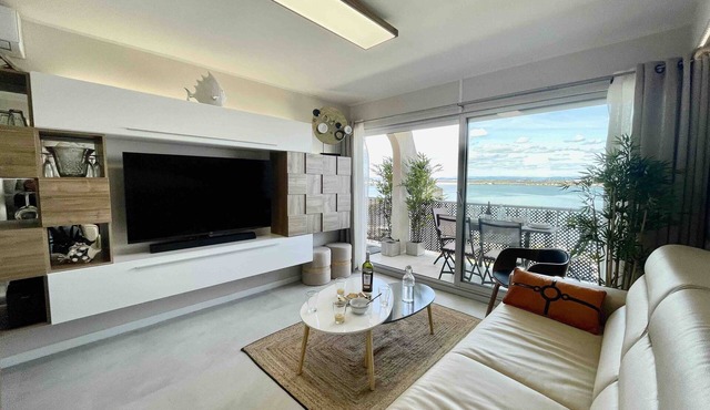 Lovely 4-star T2 apartment on the right bank between sea and pond.