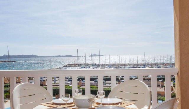 Lovely apartment for 4 people with pool, WIFI, TV and terrace
