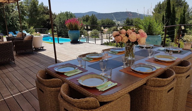 Magnificent villa with swimming pool and unobstructed view