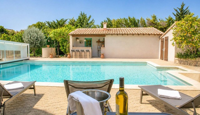 Maison 4 chambres avec piscine à Fontvieille in Fontvieille