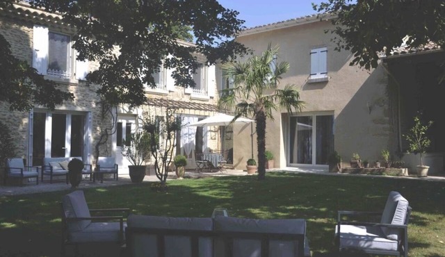 Maison en Pierre Avec Jacuzzi