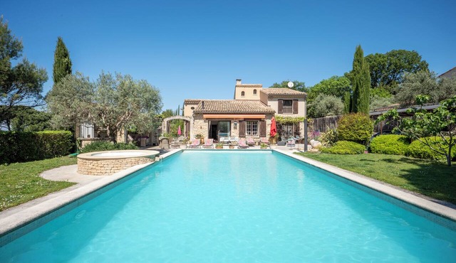 Maison La Dévalade - relaxing retreat sleeping 10 with heated pool and garden