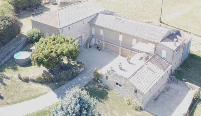 Mas de Charme dating from 1566: Private estate, Spa/Pool & Splendid View