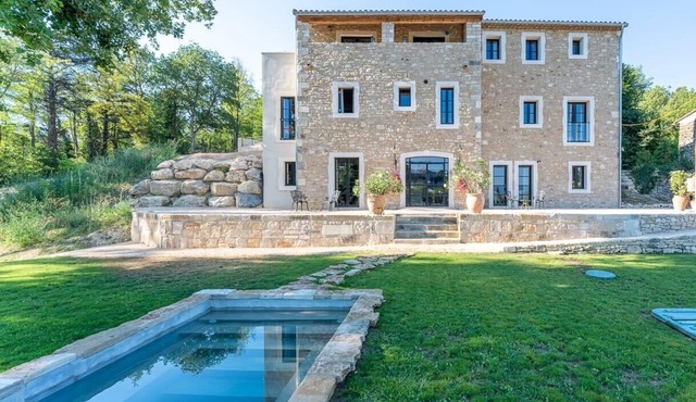 Mas des Oliviers: Villa rental in the Luberon