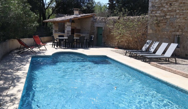 Mas Provençal Datant de 1738 Avec Piscine