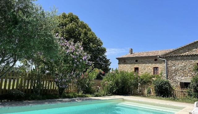 Mas Provençal Avec Piscine au Cœur des Lavandes