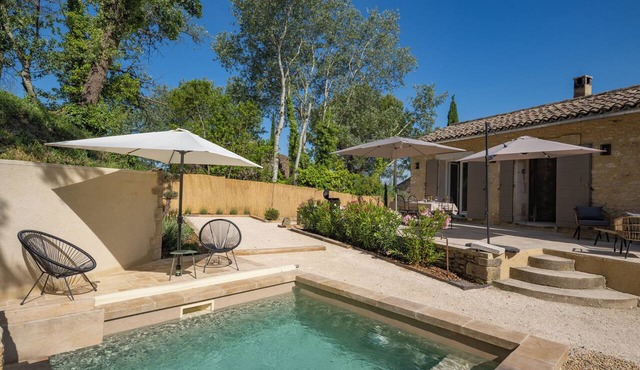 Mas provençal les pitchounes with jacuzzi