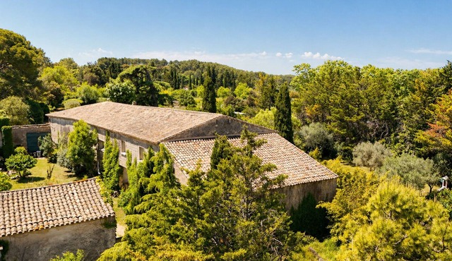 Mas Saint-Félix garden 1200m², countryside between Nîmes, Montpellier and the sea