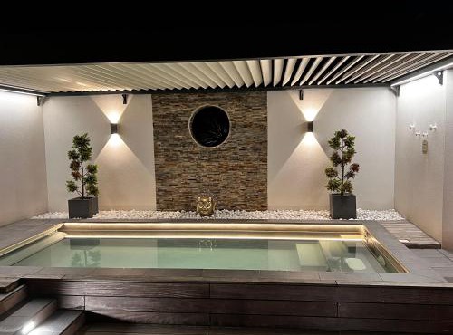 Mini Villa d'Exception avec Piscine Jacuzzi Sauna et Home Cinema Privés in La Baule