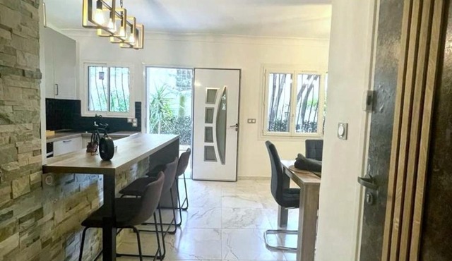 Modern 3 rooms on the ground floor