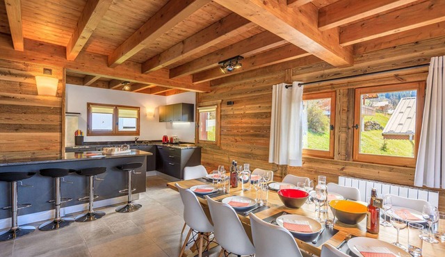 Modern chalet 10pers - close to slopes and center in Châtel