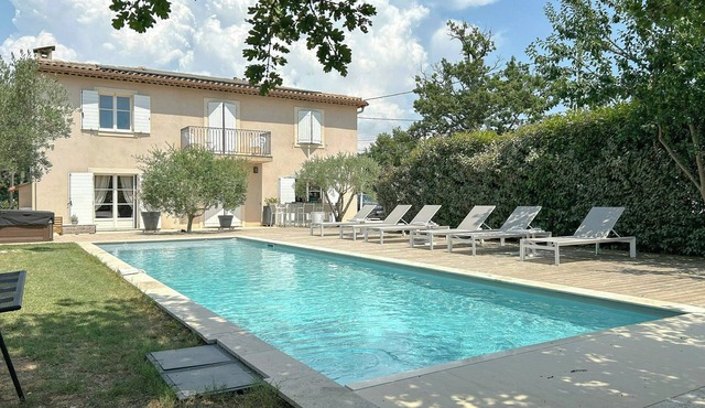 Modern Provençal villa at the forest's edge