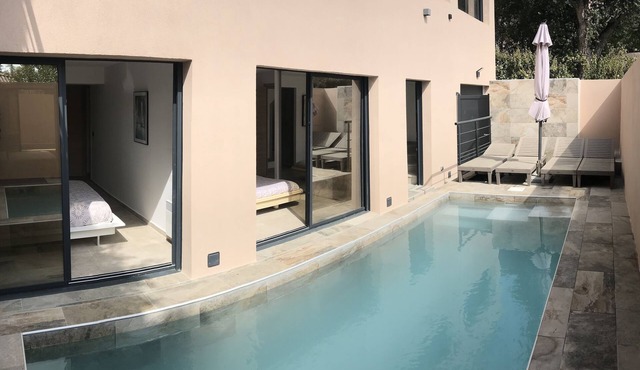 MODERN VILLA HEATED POOL AIR CONDITIONING NEAR THE SEA & SAINT-TROPEZ QUIET AREA