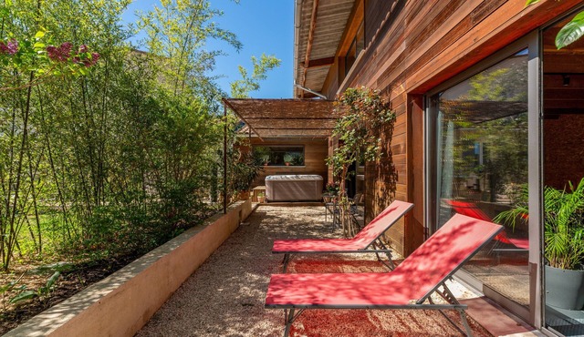 Mont Ventoux Bike Camp & Jacuzzi – Private Loft