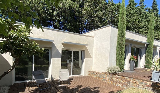 Montélimar-Detached house with tennis pool