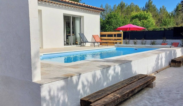 New 3* villa, in Provence verte, with private heated swimming pool