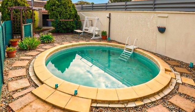 Nice home in Caromb with private swimming pool, can be inside or outside