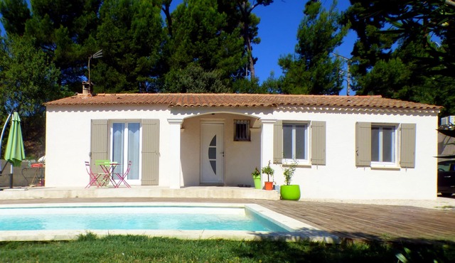 Nice modern house for 6 people at the foot of Ventoux