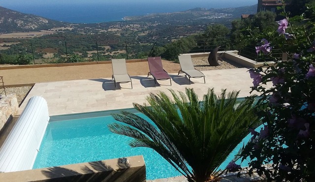 PANORAMIC VIEW 3 BEDROOM 2SDB PRIVATE POOL & PETANQUE, AIR CONDITIONING, WIFI in Lavatoggio
