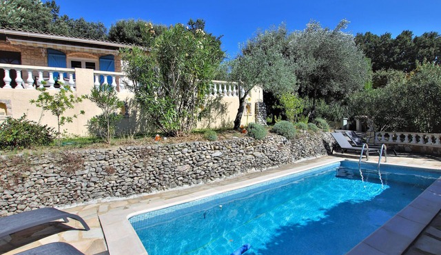 Pet friendly home in Colonzelle