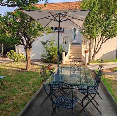 Petite villa climatisée Jardin