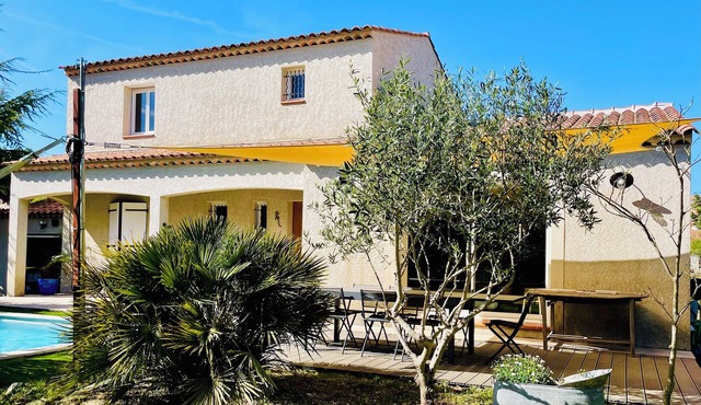Pool villa near Cassis 8/9 sleeps Roquefort-La-Bédoule