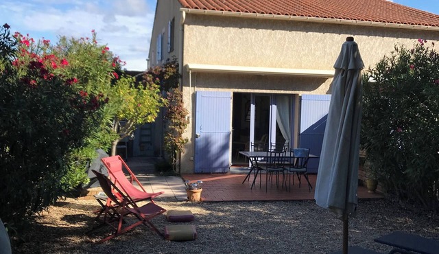 Pretty mas in a private residence in the heart of Provence in Maussane les Alpilles