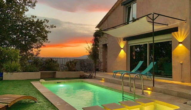 Private Pool Villa AUGFLOR — Family Riviera Base near Beaches & Nice Airport
