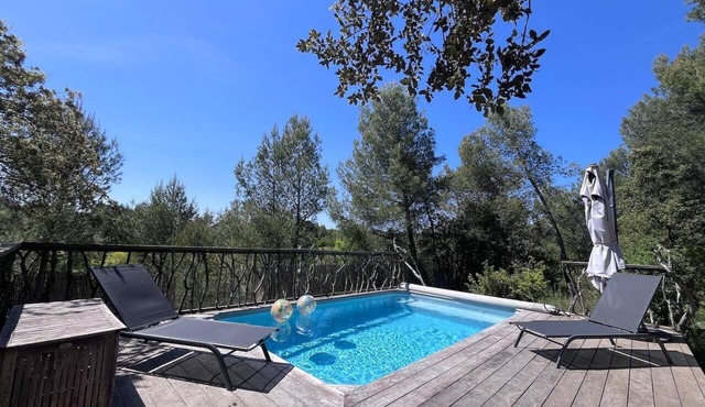 PROMO A haven of peace in a pine forest