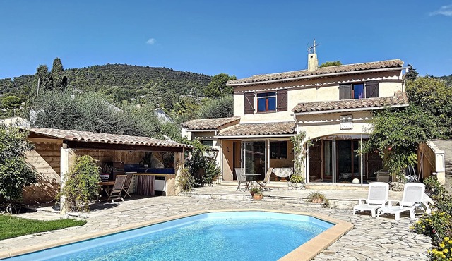 Provencal villa with private pool