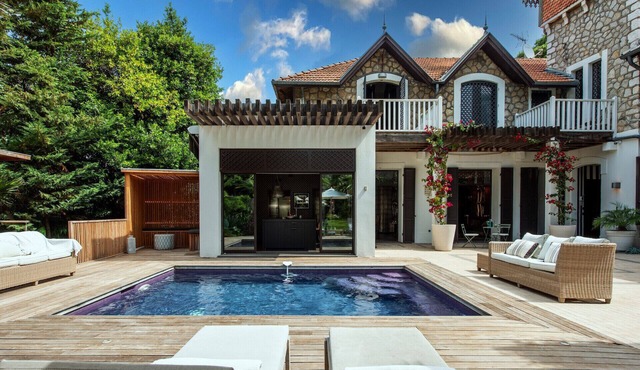 Queen Villa Cannes, central location & few min from Palais with Pool
