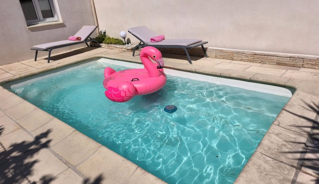 Quiet villa with a heated pool and gym on the Côte Bleue and in Marseille