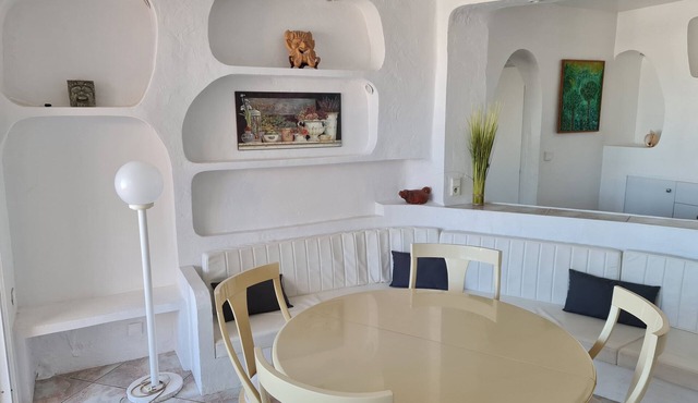 Quiet seafront location in a premium gated community, ideal family accommodation