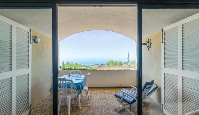 Quiet, Spacious, Ocean View, Pool, and Garage