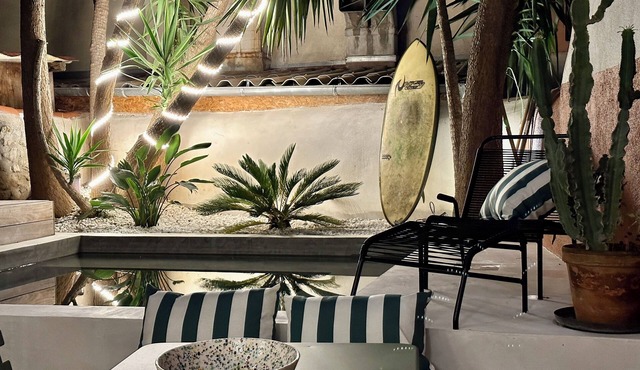 RDJ Avec Terrasse et Petite Piscine