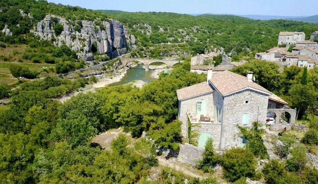 Restored character house, comfortable living in the heart of nature.