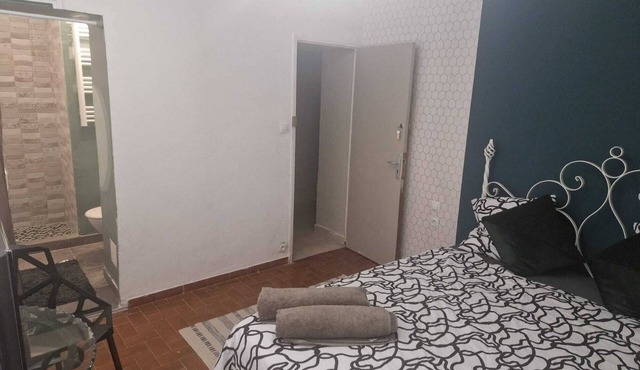 Room for rent in a quiet house in the countryside
