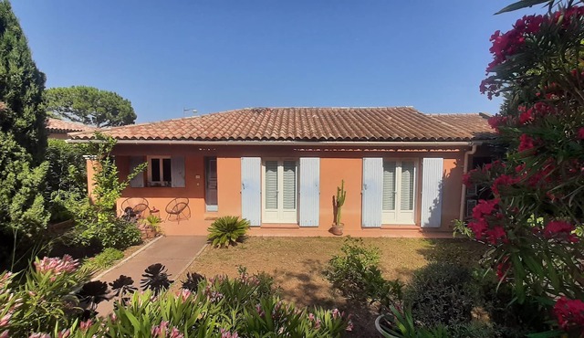 Sea view villa, 4 bedrooms, 7/8 people, ideal family