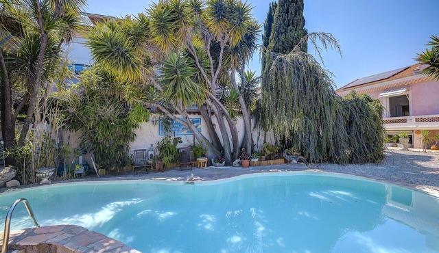 Souplex villa Nice Fabron exclusive pool sea view, 3 min beach, streetcar, shops in Nice