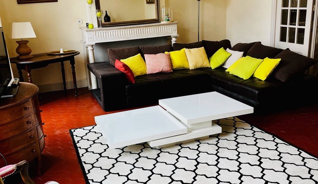Spacious 120 m2 bourgeois apartment