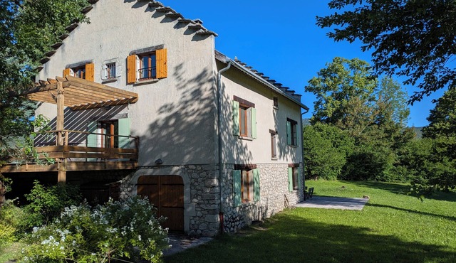 Spacious typical Vercors house for your vacation: fresh air and plenty to do!