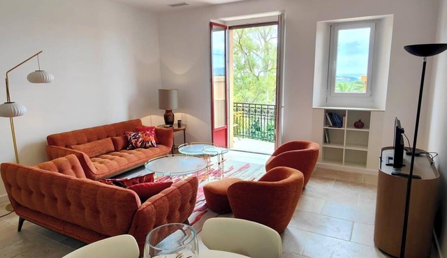 Spacious T3 with balcony - beautiful sea view