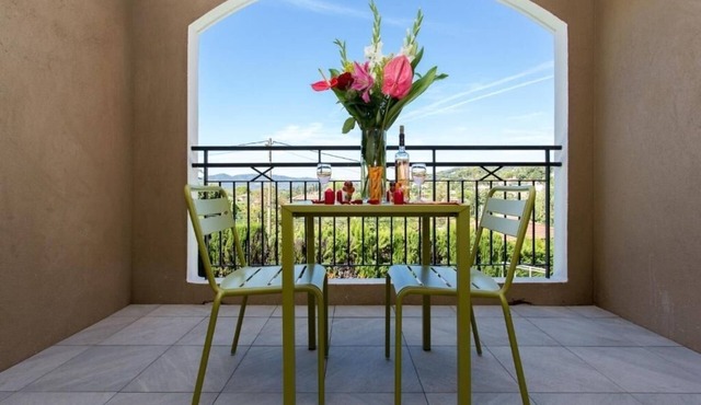 Studio Apartment with Sunny Patio | Near Historic Hilltop Village & Museums