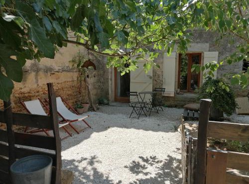 studio au sein d'un mas en Camargue in Vauvert