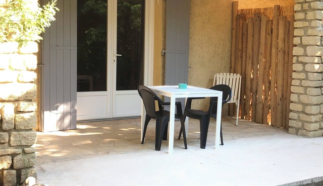 Studio Chez Bibi, sleeps 2 to 4 in Vacqueyras