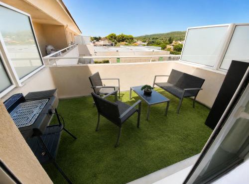 Studio cosy climatisé avec piscine parking Centre de Brignoles