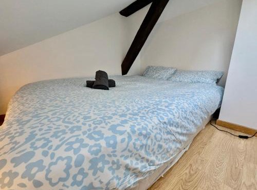 Studio Nouveau - Centre & Calme avec Wifi