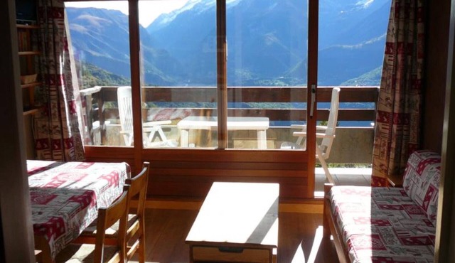 Studio 'Pathabac' with Mountain View and Balcony in Auris